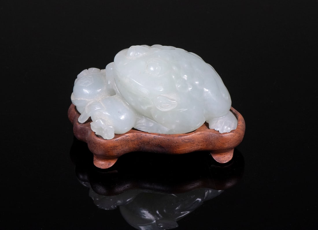 CHINESE JADE TOAD AND POMEGRANATE (1 of 2)