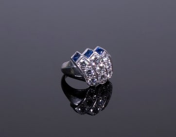 LADIES ART DECO STYLE PLATINUM DIAMOND AND SAPPHIRE DINNER RING