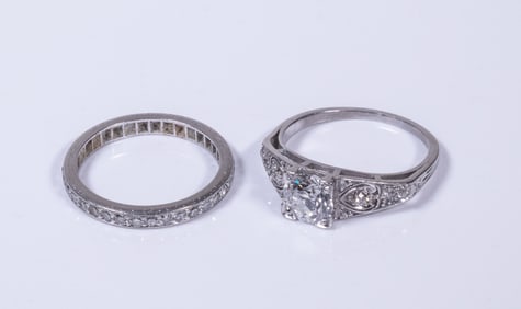 LADIES ANTIQUE PLATINUM DIAMOND ENGAGEMENT RING SET