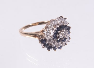 LADIES DIAMOND & SAPPHIRE RING