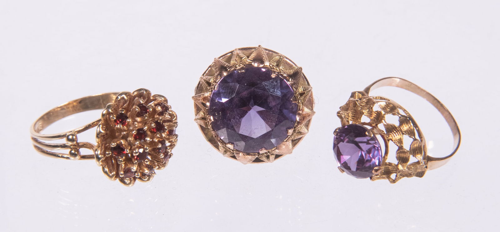 LADIES GOLD RINGS WITH STONES (1 of 2)