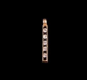 GOLD PENDANT WITH DIAMONDS