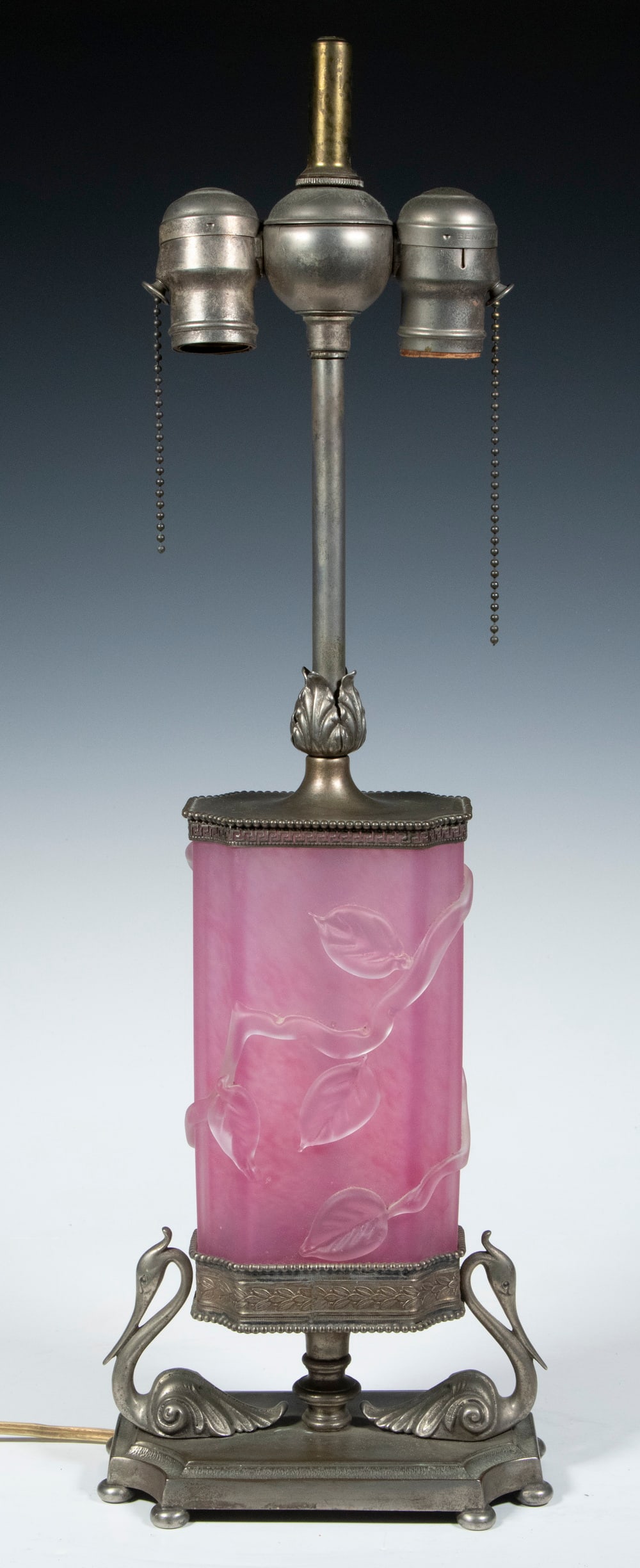 STEUBEN ROSE QUARTZ GLASS LAMP (1 of 2)