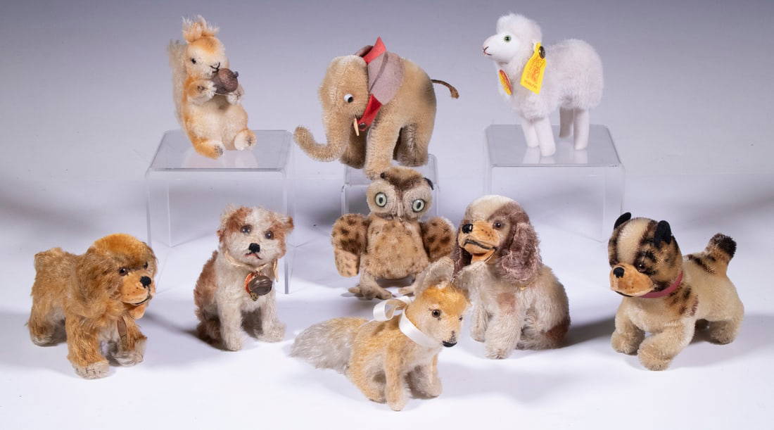 (9) Small Steiff Stuffed Animals Auction