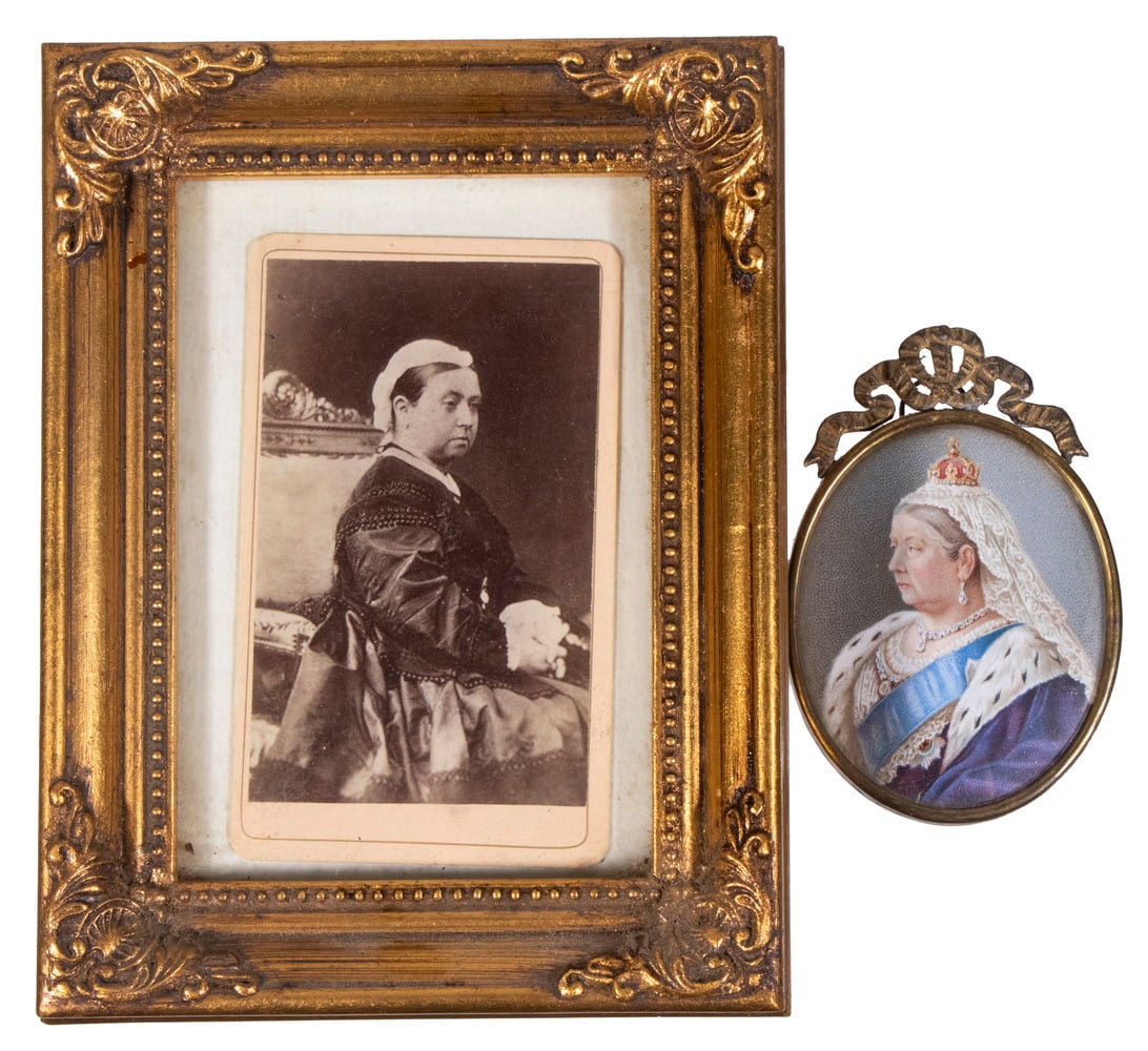 MINIATURE & CDV PHOTO OF QUEEN VICTORIA (1 of 3)