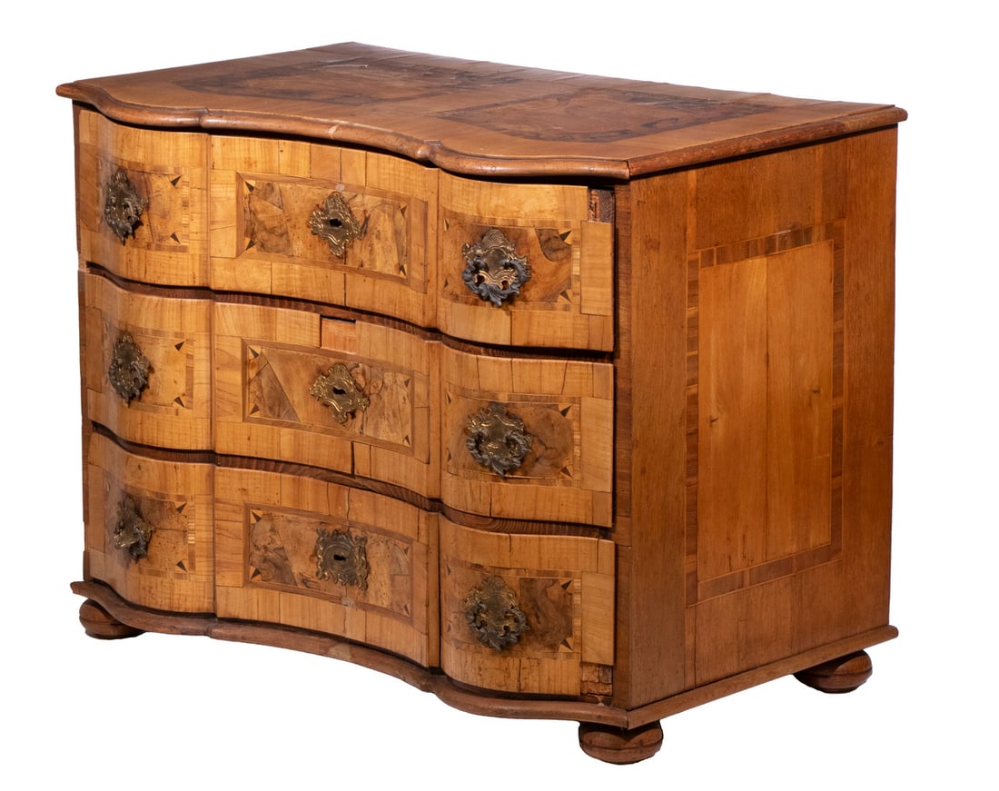 ITALIAN INLAID SERPENTINE FRONT COMMODE (1 of 8)