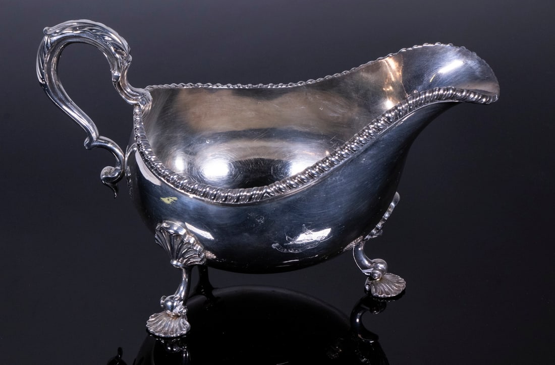 GEORGE II STERLING SAUCE BOAT BY SHAW & PRIEST (1 of 3)