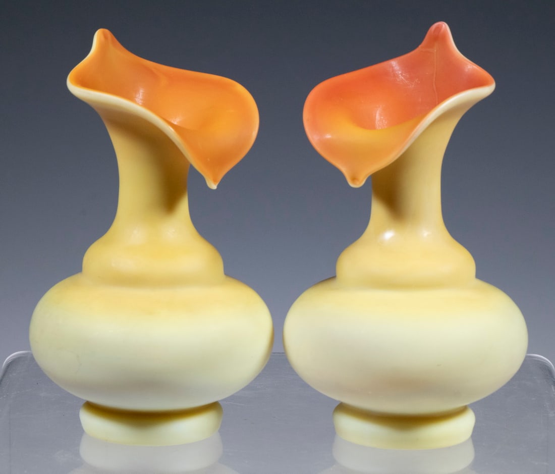 PR "JACK IN THE PULPIT" ART GLASS VASES (1 of 2)