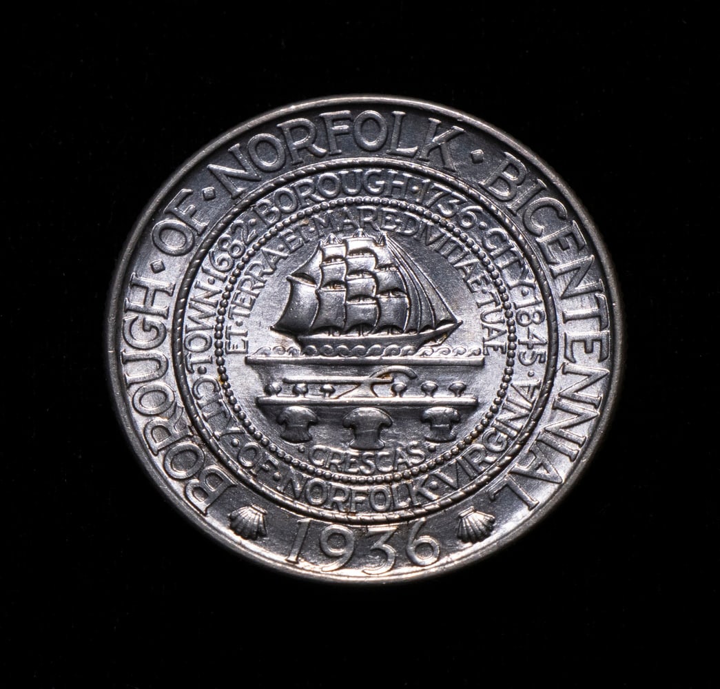 1936 NORFOLK COMMEMORATIVE HALF DOLLAR (1 of 2)