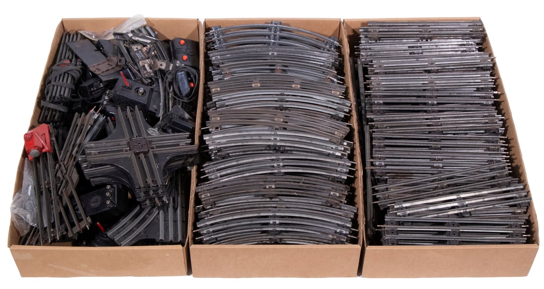 LIONEL O-GAUGE TRAIN TRACK ACCESSORIES COLLECTION (1 of 1)
