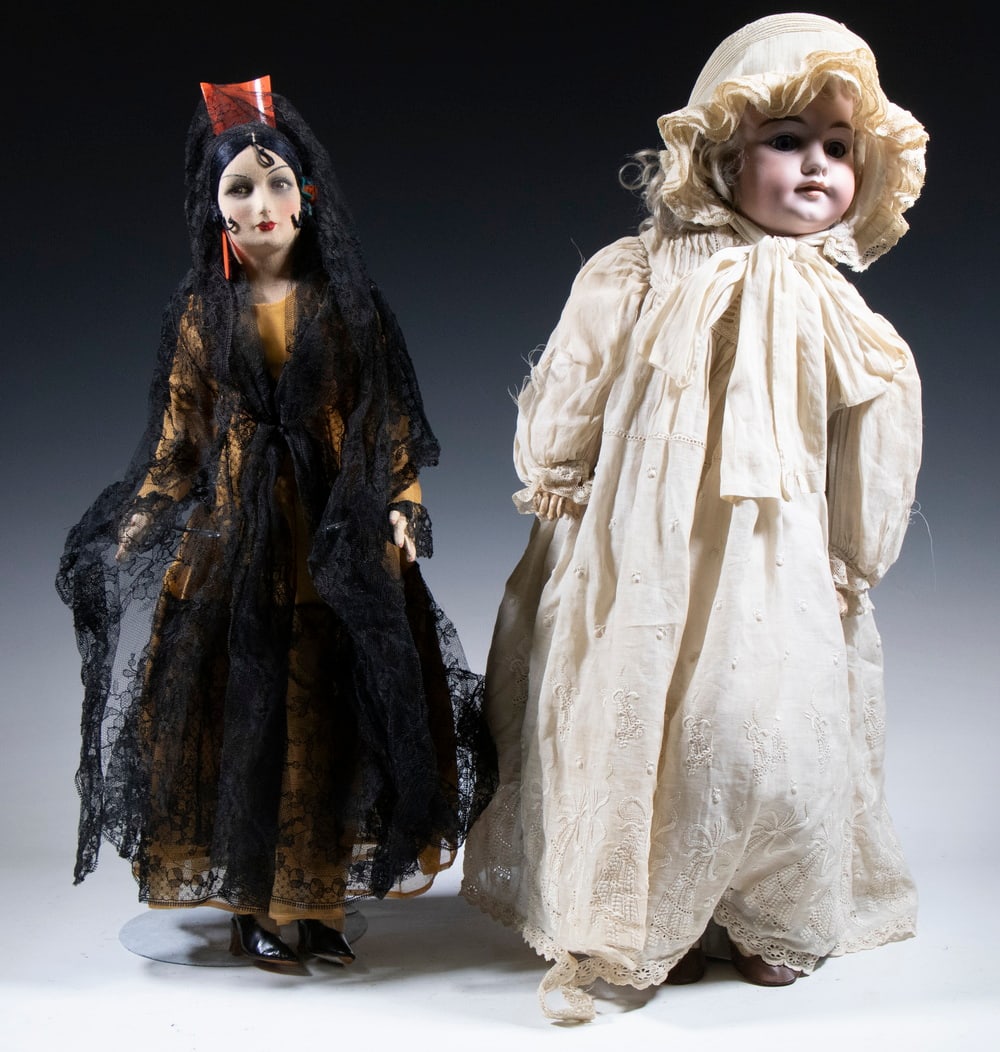 (2) VINTAGE DOLLS (1 of 4)