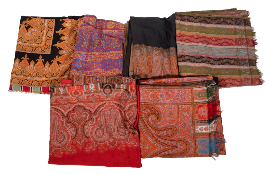 (5) ANGLO-INDIAN PAISLEY CLOTHS, PLUSA FINE PRINTED SHAWL (1 of 1)