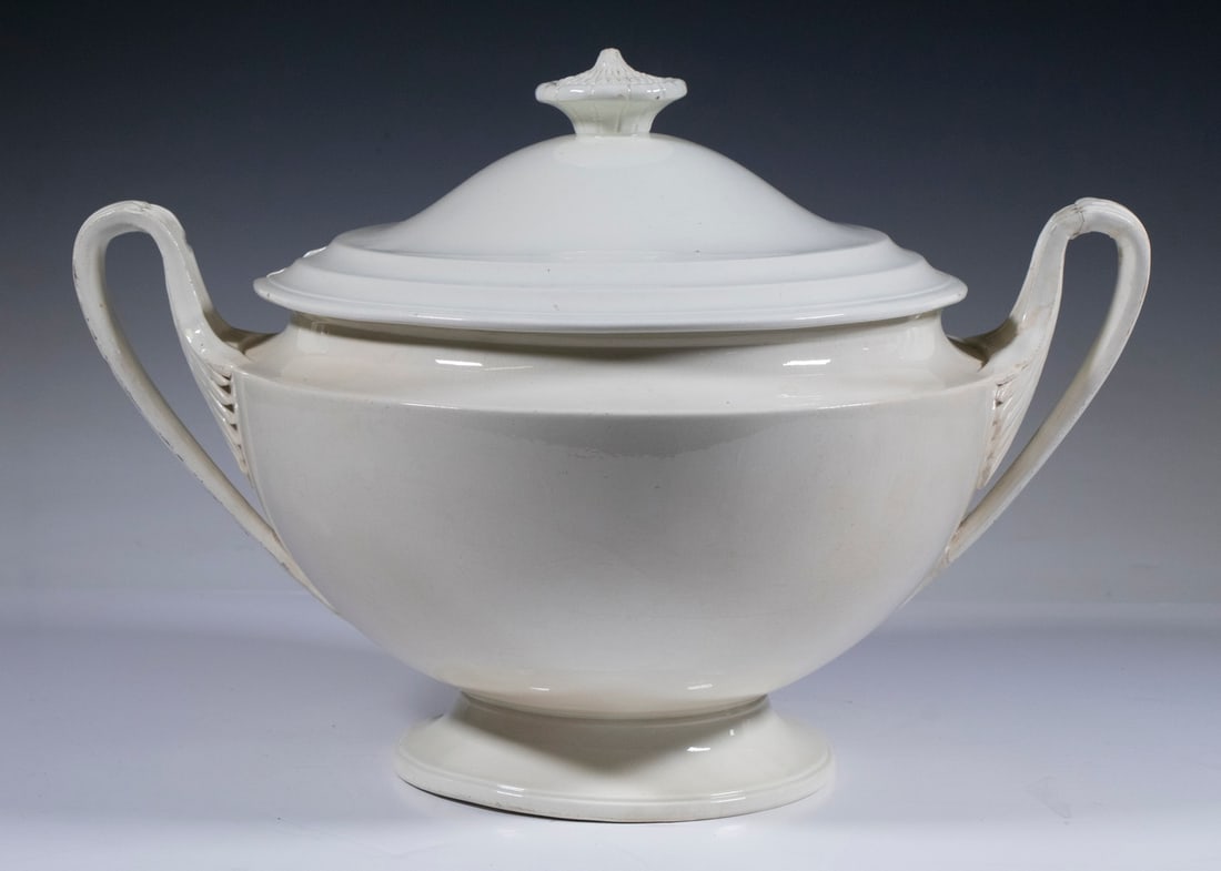 SEWELL & CO. CREAMWARE SOUP TUREEN (1 of 7)