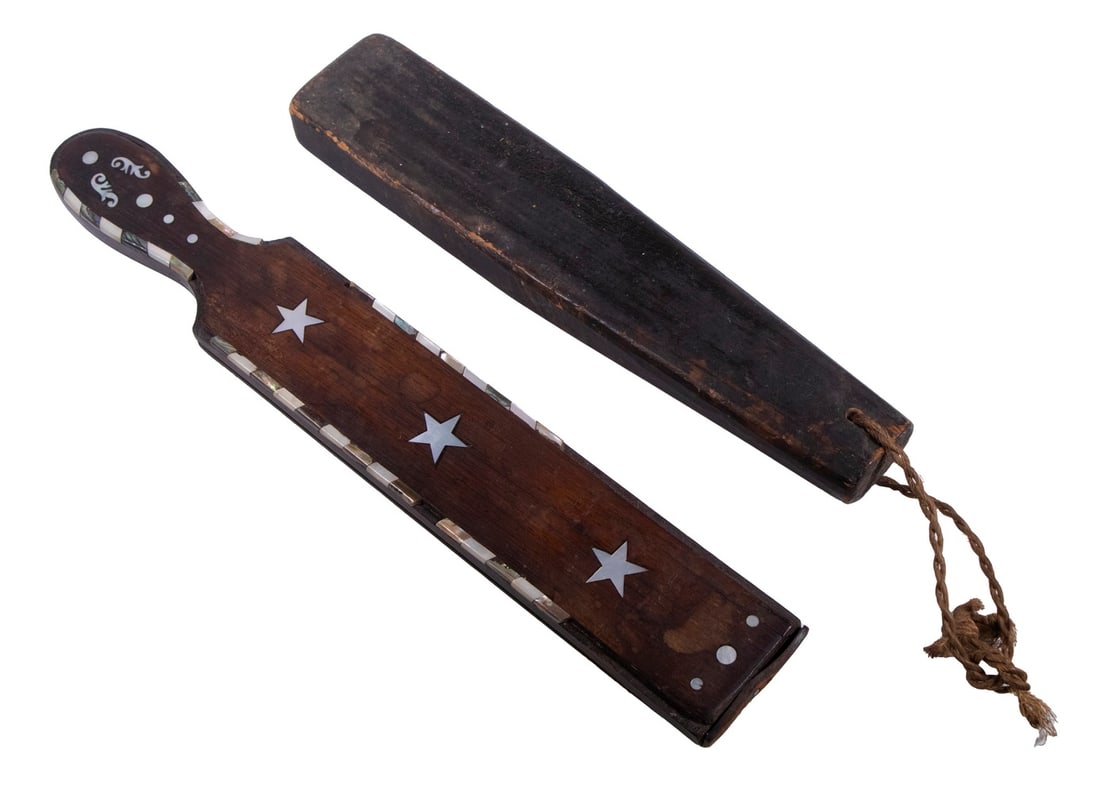 (2 PCS) 19TH C. SAILOR MADE SHAVING ACCESSORIES (1 of 2)