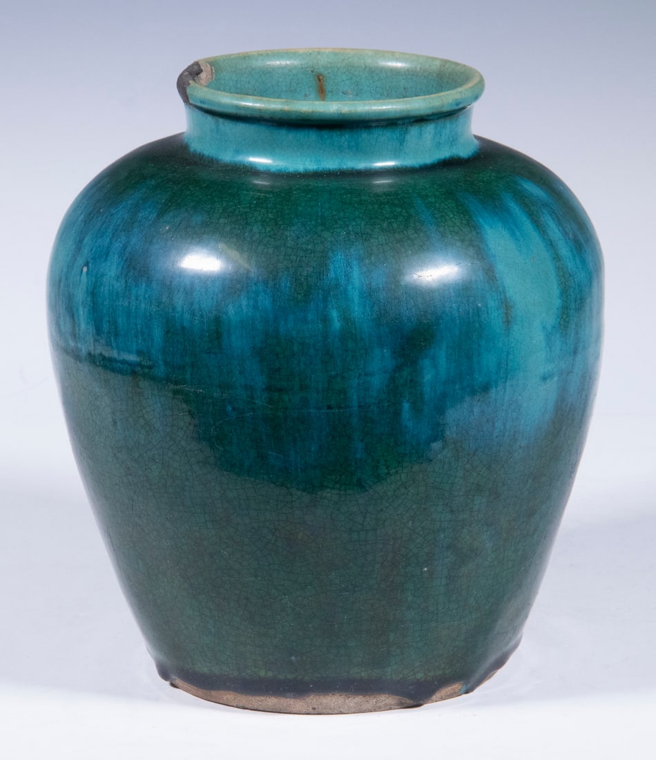 CHINESE POTTERY VESSEL (1 of 5)