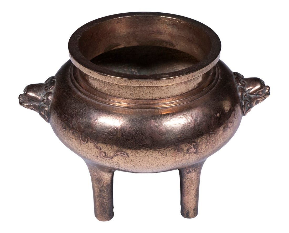 CHINESE BRONZE TRIPOD CENSER (1 of 3)