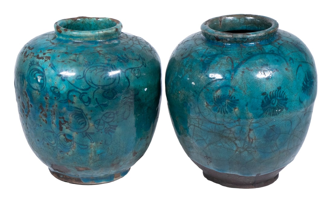 PAIR OF PERSIAN SAFAVID JARS (1 of 5)