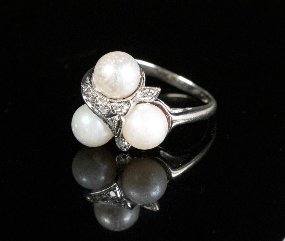 PEARL & DIAMOND RING (1 of 1)