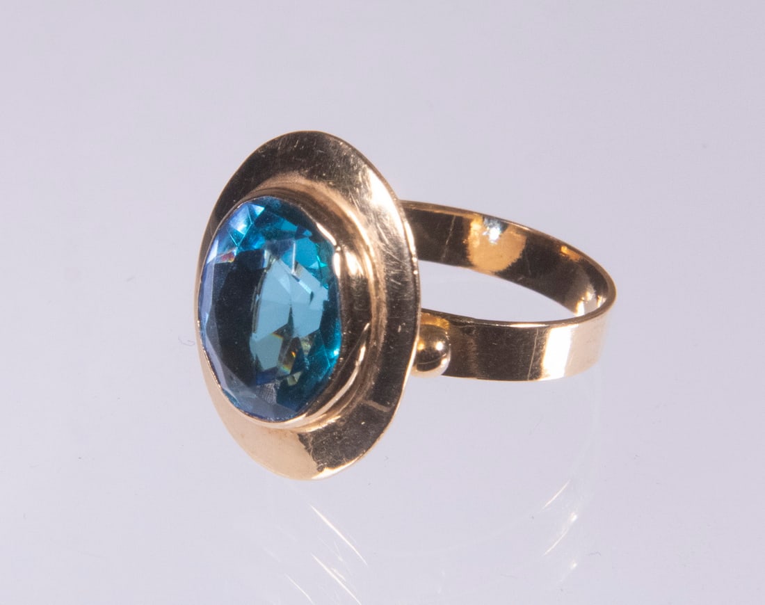 LADIES TOPAZ RING (1 of 2)