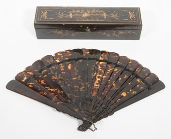 TORTOISESHELL FAN IN CHINESE LACQUERWARE CASE