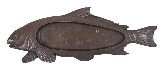 JAPANESE BRONZE FISH TRAY (1 of 3)