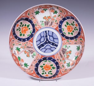 JAPANESE PORCELAIN CHARGER
