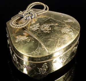 JAPANESE BRONZE SACHET SHAPED BOX