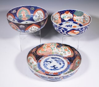 (3) JAPANESE IMARI BOWLS