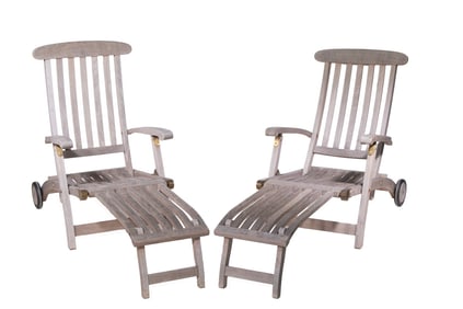 PAIR OF BARLOW-TYRIE COMMODORE FOLDING TEAK STEAMER LOUNGES