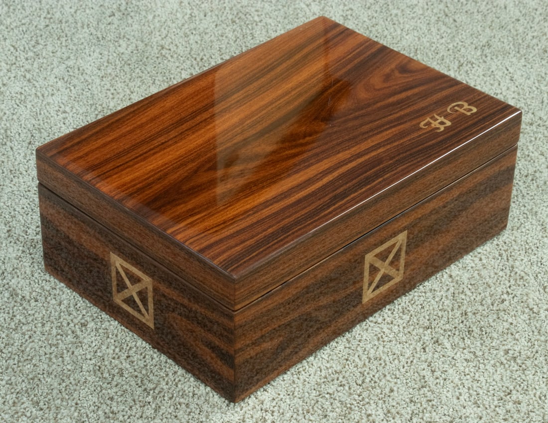 LA LINEA ITALIAN ROSEWOOD HUMIDOR (1 of 3)