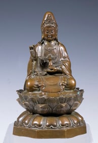 CHINESE BRONZE GUANYIN FIGURE, 20TH CENTURY
