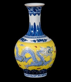 CHINESE PORCELAIN DRAGON AND PHOENIX VASE
