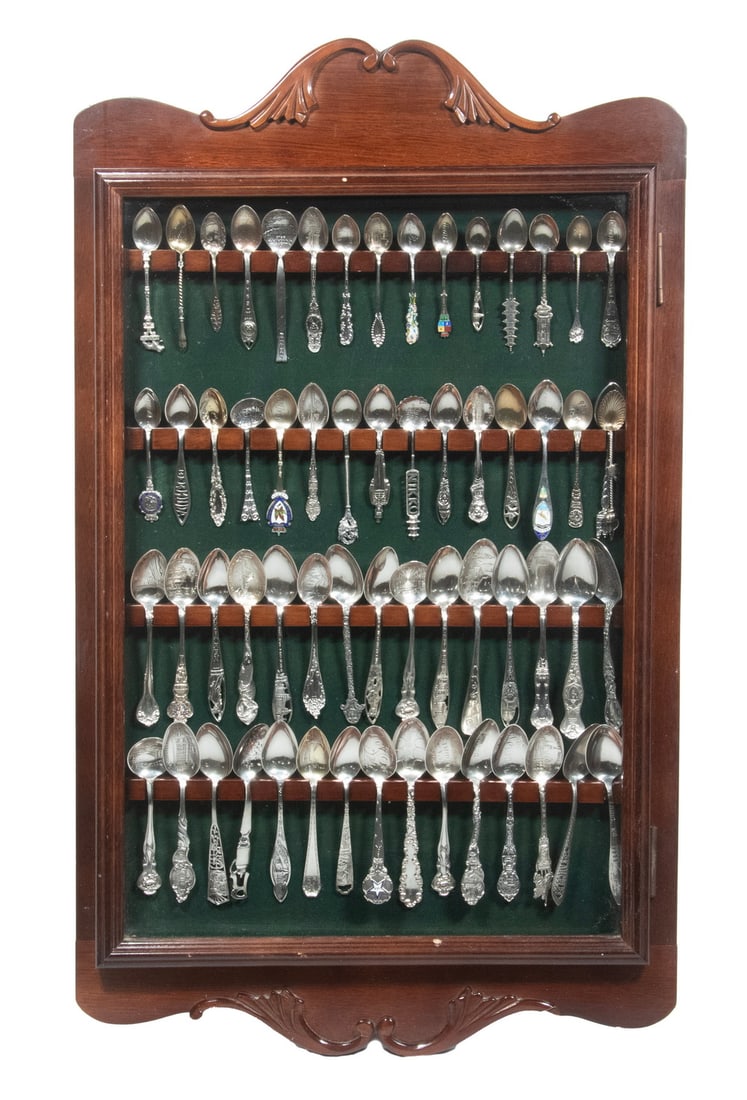 CASED SILVER SOUVENIR SPOON COLLECTION (1 of 4)