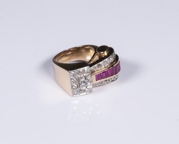 VINTAGE RETRO ERA 14K GOLD, DIAMOND AND RUBY RING