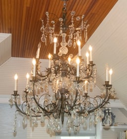 MAGNIFICIENT 16-ARMED CHANDELIER