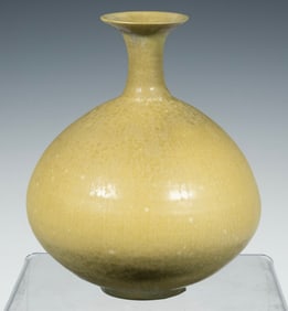 LAURA ANDRESON (CA, 1902-1999) ART POTTERY VASE, 1976