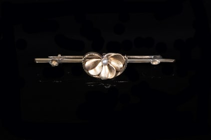14K GOLD AND PEARL FLORAL BAR BROOCH