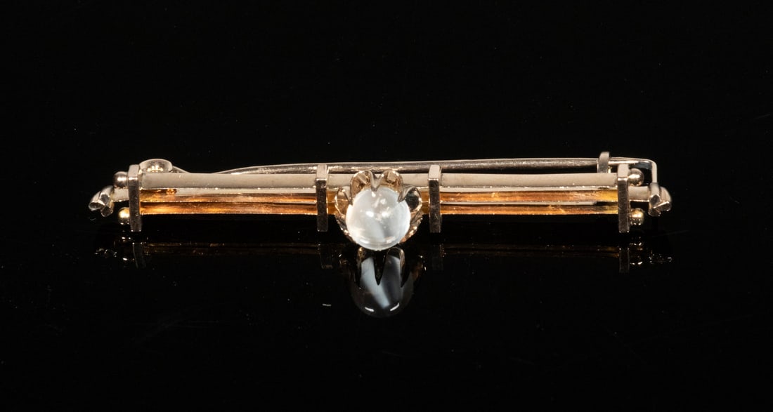 VICTORIAN 14K GOLD MOONSTONE BAR BROOCH (1 of 1)