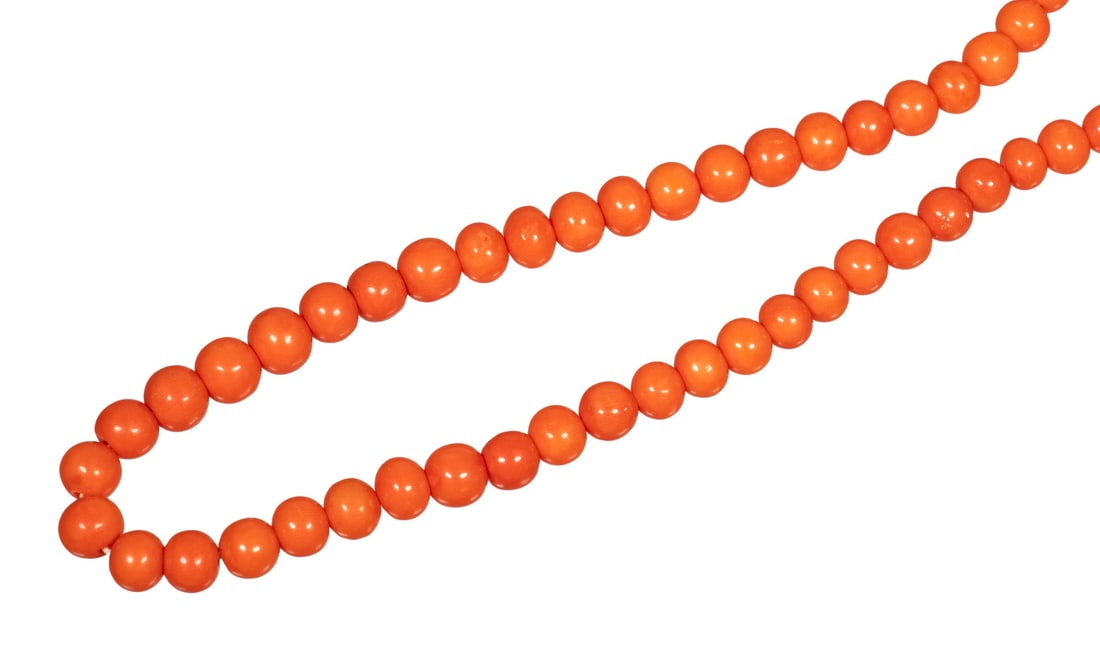ANTIQUE GRADUATED CORAL BEAD NECKLANCE (1 of 2)