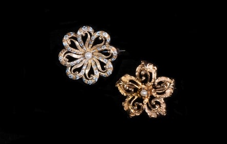 (2) ANTIQUE 14K GOLD FLORAL FORM BROOCHES