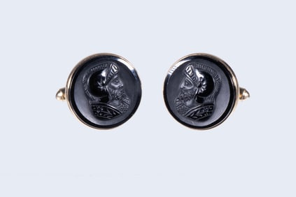 PR VINTAGE 14K GOLD AND BLACK ONYX CAMEO CUFFLINKS