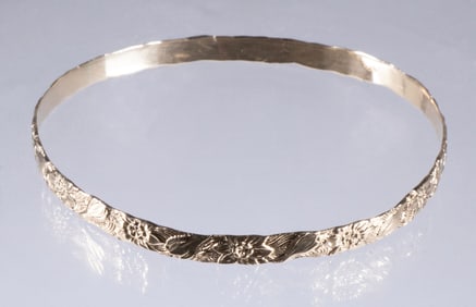14K YELLOW GOLD ENGRAVE BANGLE BRACELET