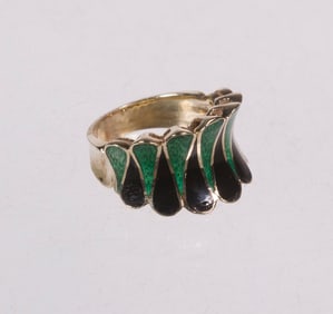 14K YELLOW GOLD ENAMEL LADIES RING