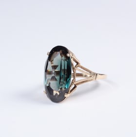 YELLOW GOLD AND SPINEL LADIES RING