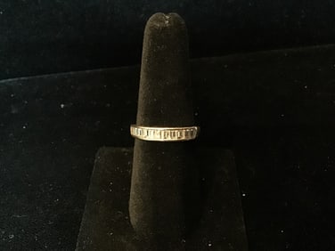 VINTAGE 14K GOLD AND DIAMOND RING