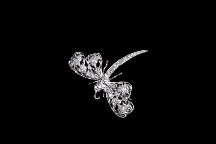 10K WHITE GOLD AND DIAMOND DRAGONFLY BROOCH