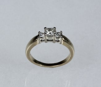 14K YELLOW GOLD AND DIAMOND LADIES'S RING