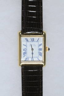 18K GOLD GENT'S WRISTWATCH, BULOVA ACCUTRON: Vintage Bulova Accutron Wristwatch in 18K yellow gold with square head gold stamp to case back, and a sapphire cabochon crown, serial #462991. Recently serviced, with new brown genuine lizard band. Di