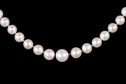 VINTAGE PEARL NECKLACE