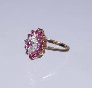 10K GOLD, RUBY AND DIAMOND LADYS RING